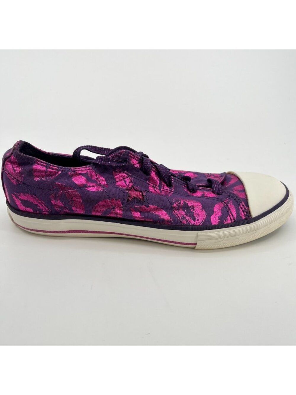 Converse One Star Girls Size 6Y Pink Lips Purple Athletic Skate Shoes Sneakers